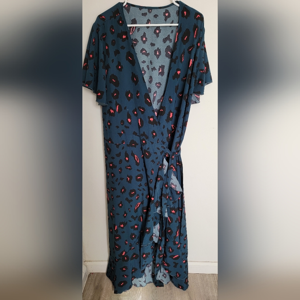 Shein wrap around dress teal with pink& black cheetah print. Size 4xl